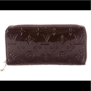 ✨Louis Vuitton Vernis Zippy Wallet in Amarante ✨